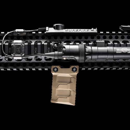 Strike Industries - Chwyt przedni Strike Stacked Angled CMS - Picatinny - FDE - SI-AR-CMS-PSAF-FDE